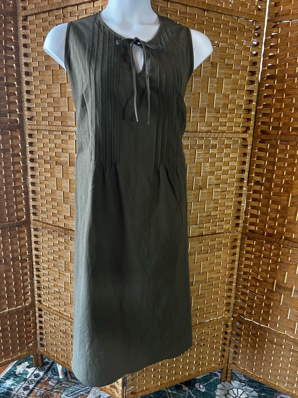 BloomChic Olive Green Cotton Midi Dress Sleeveless Pleated Size 22/24 Coastal